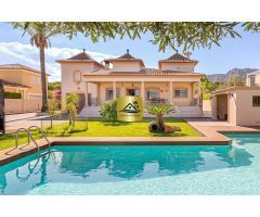 VILLA BRISA | Exclusiva Villa Mediterránea con Jardín Privado y Piscina en Beniarbeig, Costa Blanca