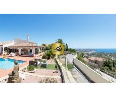 VILLA HORIZON - Finca de Lujo en Moraira: Exclusividad, Vistas al Mar y Piscina Privada