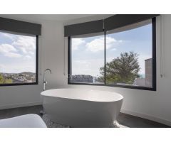 Descubra la Serenidad Mediterranea en Villa Camilia en Cumbre del Sol, Benitachel Alicante