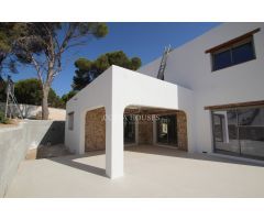 NUEVA VILLA IBICENCA EN VENTA EN CAP BLANC, MORAIRA COSTA BLANCA