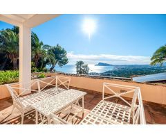 VILLA CAPRICHO - LUJO Y PRIVACIDAD EN ALTEA HILLS CON VISTAS AL MAR Y AL SKYLINE DE BENIDORM