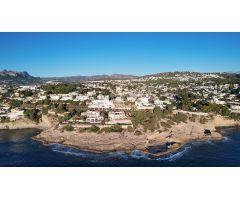 VILLA FUSTERA EN VENTA - LUJO CON VISTAS FRONTALES AL MAR EN BENISSA, ALICANTE