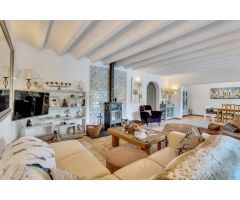 VILLA ADSUBIA JAVEA - EXCLUSIVA CON AMPLIA PARCELA, VISTAS A LA NATURALEZA Y CASA PARA INVITADOS