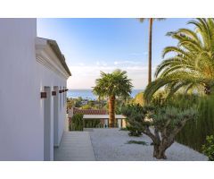 VILLA AVELLANA - LUJO MODERNO CON VISTAS ESPECTACULARES AL MAR EN DENIA, ALICANTE