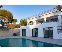 VILLA AVELLANA - LUJO MODERNO CON VISTAS ESPECTACULARES AL MAR EN DENIA, ALICANTE