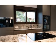 VILLA AVELLANA - LUJO MODERNO CON VISTAS ESPECTACULARES AL MAR EN DENIA, ALICANTE