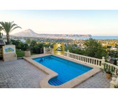 VENTA CHALET MEDITERRANEO CON VISTAS PANORAMICAS A LA BAHIA DE JAVEA Y EL MAR
