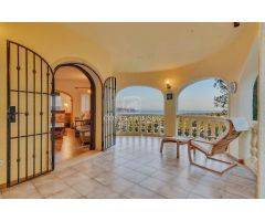 VENTA CHALET MEDITERRANEO CON VISTAS PANORAMICAS A LA BAHIA DE JAVEA Y EL MAR