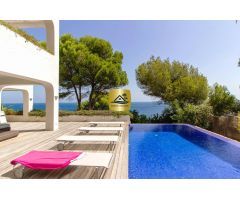 VILLA IBIZENCA DE LUJO CON VISTAS AL MAR EN VENTA EN DENIA, LAS ROTAS