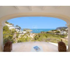 VILLA DE LUJO CON VISTAS PANORAMICAS AL MAR EN JAVEA CERCA DE CALA PORTICHOL