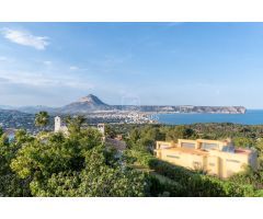 VILLA MEDITERRANEA CON VISTAS PANORAMICAS AL MAR, BAHIA DE JAVEA Y MONTAÑAS - PORTICHOL