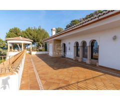 VILLA MEDITERRANEA CON VISTAS PANORAMICAS AL MAR, BAHIA DE JAVEA Y MONTAÑAS - PORTICHOL