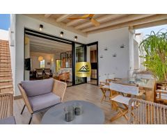 ADOSADO EN VENTA EN URBANIZACIÓN EL RODAT JÁVEA CON APARTAMENTO INDEPENDIENTE Y CERCA DEL MAR