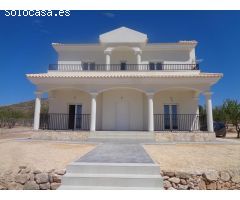Chalet en Venta en Pinós, el/Pinoso, Alicante
