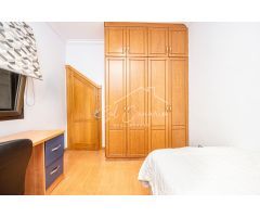 Chalet adosado en venta en el casco antiguo de Agüimes  ¡Listo para entrar a vivir!