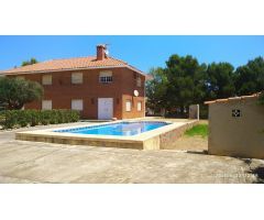 ALQUILER CHALET CON 1800M DE PARCELA