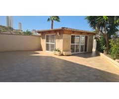 ESTUPENDO CHALET EN BENIDORM