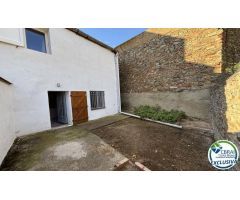 ¡Pintoresca Casa en Venta en Vilajuiga!