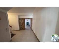 ¡Pintoresca Casa en Venta en Vilajuiga!