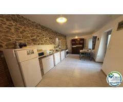 ¡Pintoresca Casa en Venta en Vilajuiga!