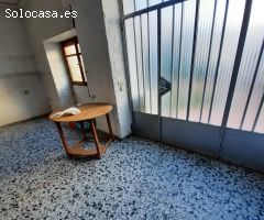 Gran casa para reformar, 178 m2 en 2 plantas, patio 100 m2 , muchas posibilidades