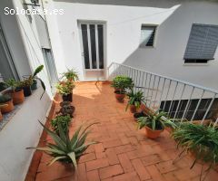 1 piso sin/ascen. grande 140 m2. totalmente reformado, gran salon comedor, cocina-sala, 3 dor., 3 wc