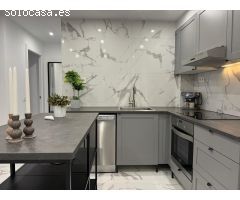 Apartamento reformado con licencia turística a 200 metros de la playa!