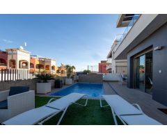 Villa con piscina privada y sótano