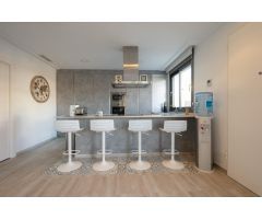 Villa con piscina privada y sótano