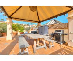 Un apartamento de ensueño en esquina en la acogedora comunidad Mediterra en Nueva Torrequebrada