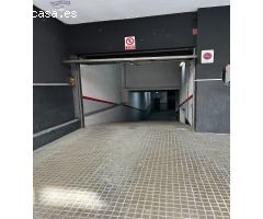 PLAZA DE PARKIN PARA COCHE MEDIANO A METROS DEL AYUNTAMIENTO