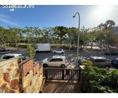 CASA ADOSADA EN SANTA PERPETUA DE LA MOGODA CON PARKING Y TERRAZA.