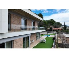 Espectacular casa en venta en Calle Marc Comerma