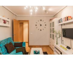SE VENDE PISO DE CUATRO DORMITORIOS EN EL BARRIO DE LA ROSALEDA