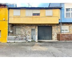Casa de Pueblo en Venta en Ponferrada, León