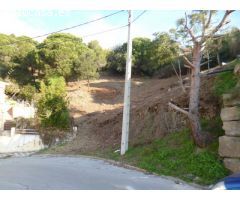 Terreno en Santa susanna par hacer 2 casas si se quiere.