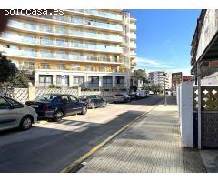 Local comercial con terraza delante