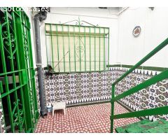 ¡¡ CASA EN LA ZONA DEL ZUMBACON CON PATIO!!
