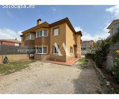 CHALET PAREADO ALTORREAL CENTRO
