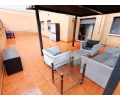 Piso en Montesol (Cáceres) con Patio de 70m2, Garaje y Trastero. PISCINA