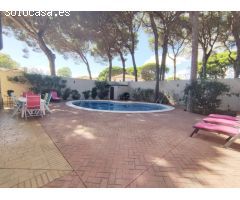 Chalet independiente  con piscina en los Pinos