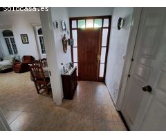 GRAN OPORTUNIDAD, VIVIENDA CON GARAJE Y LOCAL COMERCIAL EN CAMPAMENTO