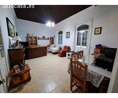GRAN OPORTUNIDAD, VIVIENDA CON GARAJE Y LOCAL COMERCIAL EN CAMPAMENTO