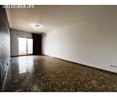 Vivienda independiente con amplio garaje, terrazas y azoteas, para entrar a vivir en La Granja