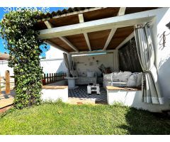 Casa independiente con jardín y piscina en Guadacorte