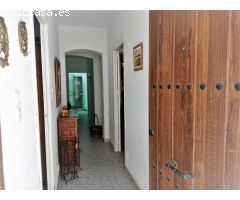 Casa de 5 dormitorios en el centro de San Roque