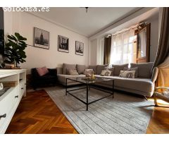 Vivienda de 3 dormitorios, con terraza y  2 plazas de garaje  en San Isidro
