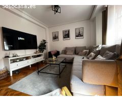 Vivienda de 3 dormitorios, con terraza y  2 plazas de garaje  en San Isidro