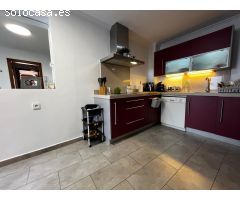 Vivienda de 3 dormitorios, con terraza y  2 plazas de garaje  en San Isidro