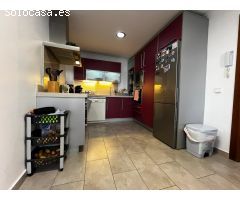 Vivienda de 3 dormitorios, con terraza y  2 plazas de garaje  en San Isidro